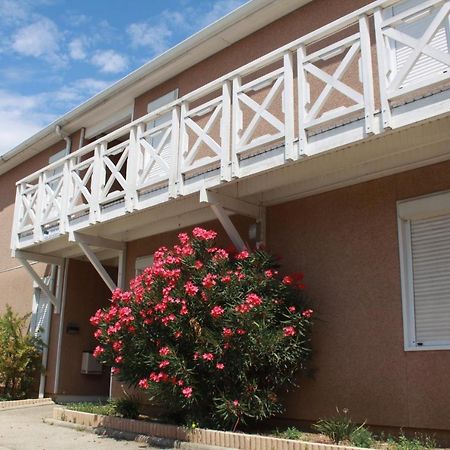 Fasthotel Nimes Caissargues Exterior foto