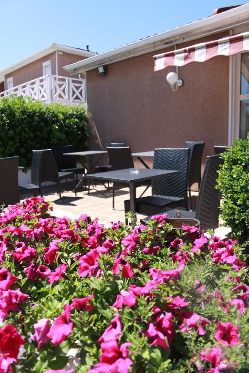 Fasthotel Nimes Caissargues Exterior foto